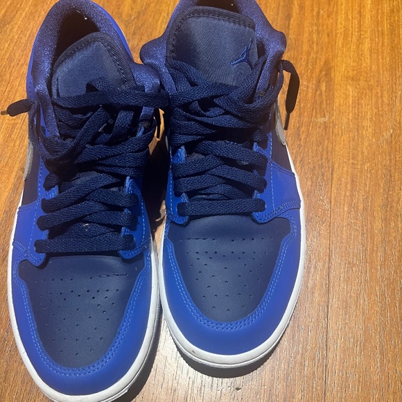 Snickers - Picture 4 of 5